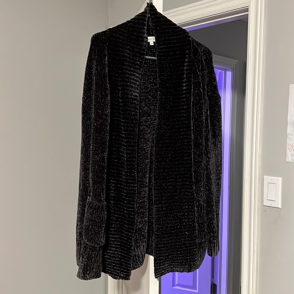 Grace and Lace charcoal sweater, size Large, chenille fabric